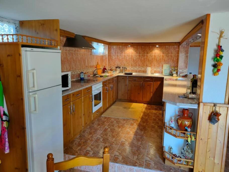 Vivienda De Uso Turistico En Entorno Maravilloso Huerta Del Rey Екстериор снимка